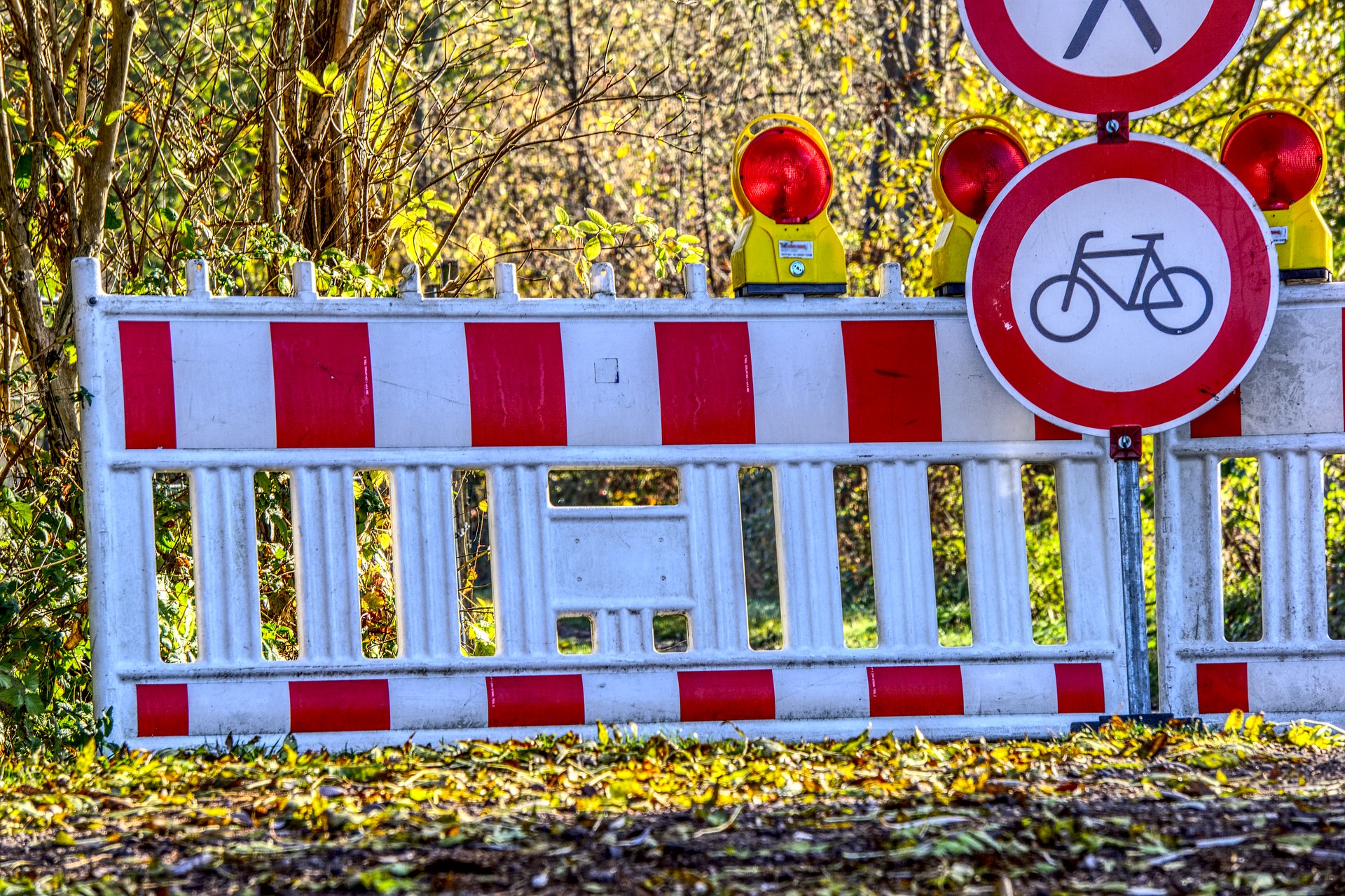 Symbolfoto Baustelle Strasse Sperre