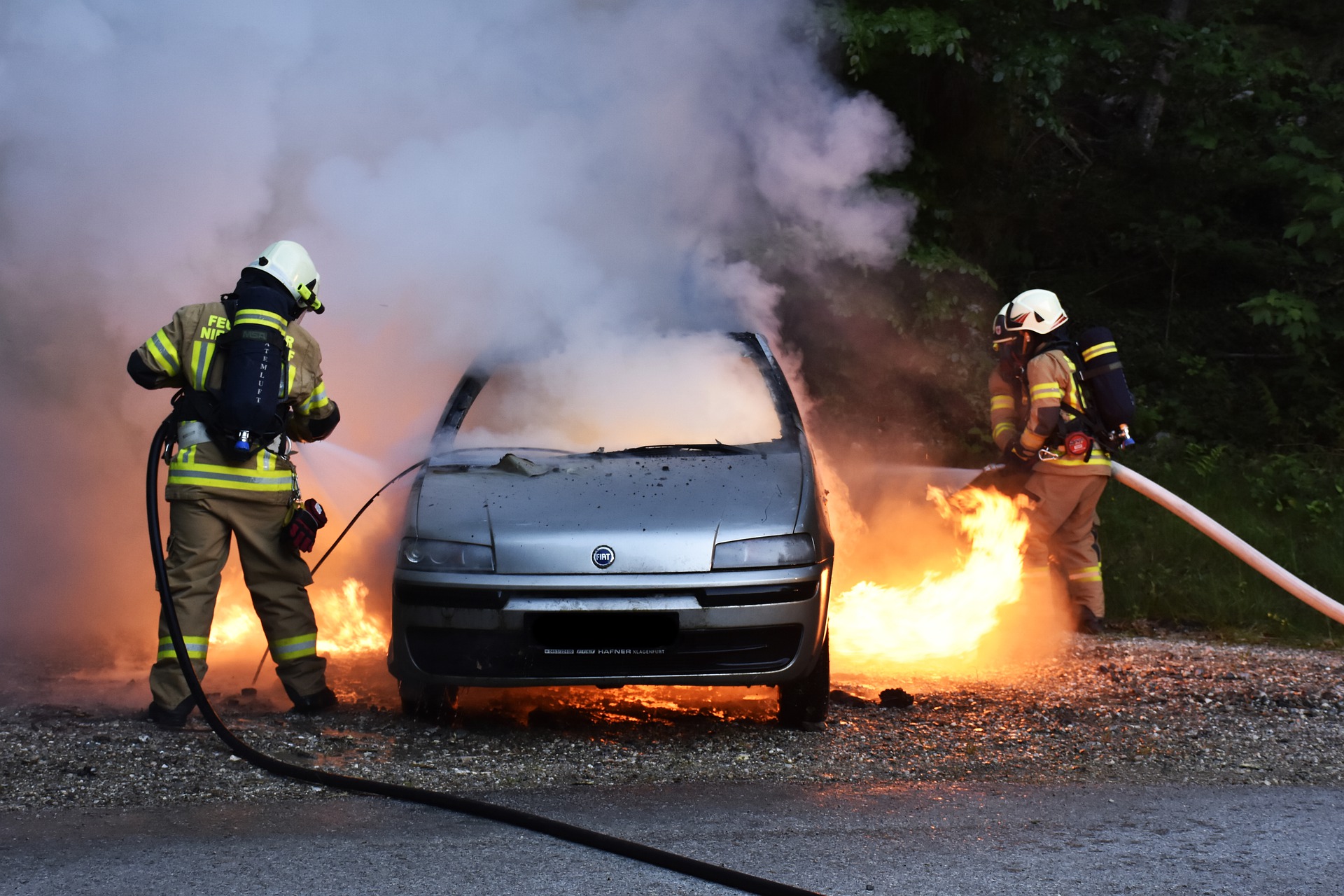 Symbolfoto Auto PKW Brand